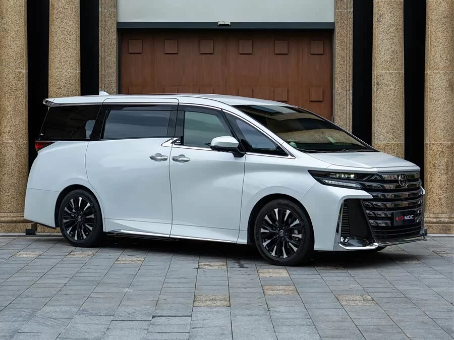 Toyota Crown Vellfire