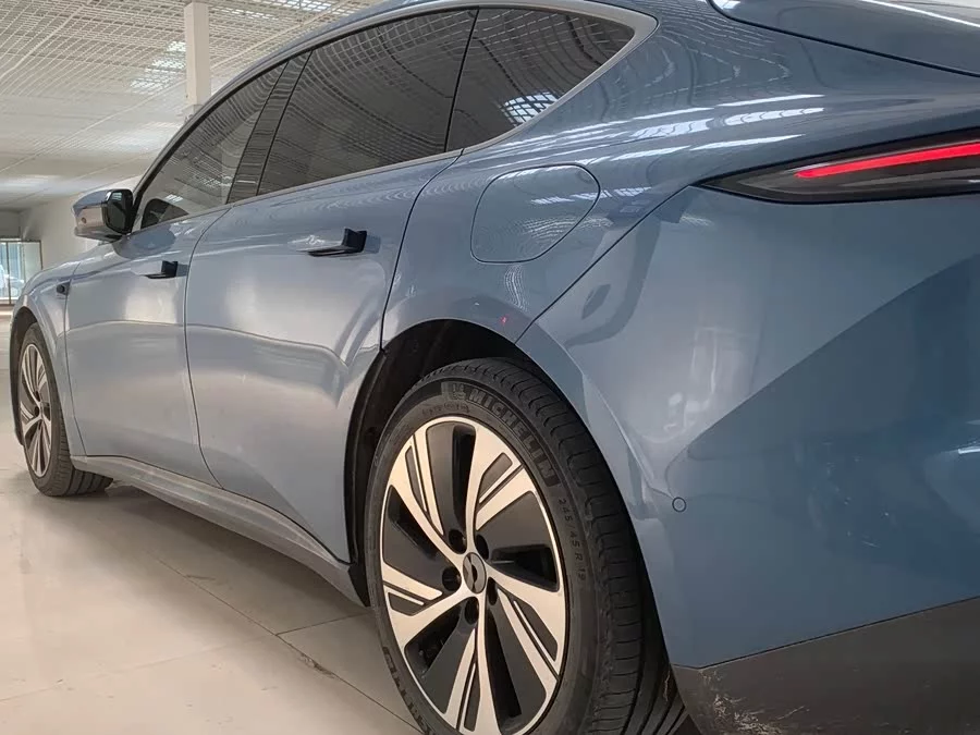 NIO ET5