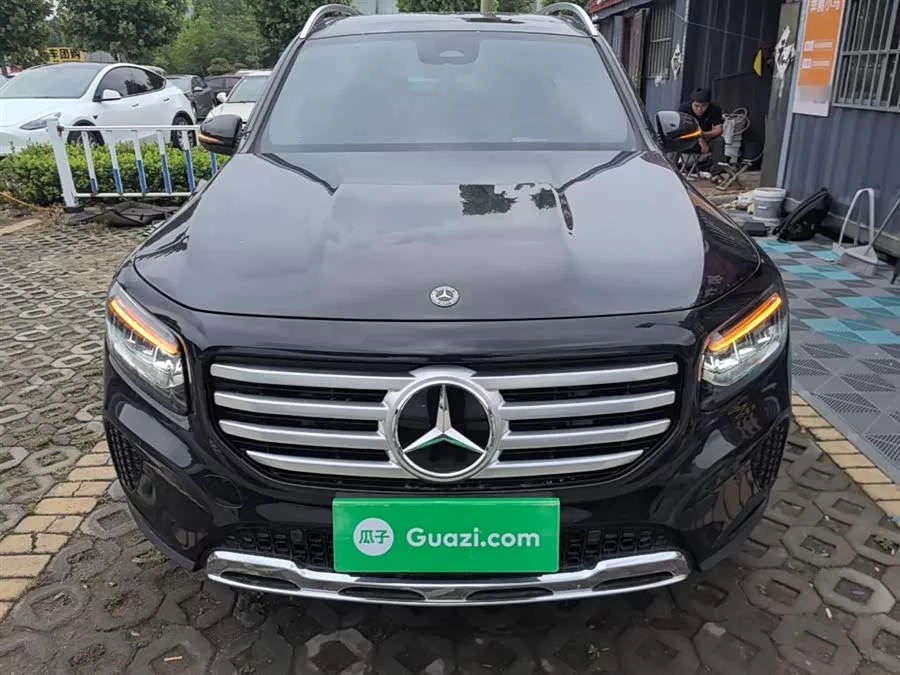 Mercedes Benz GLB