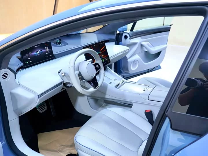 Luxeed S7