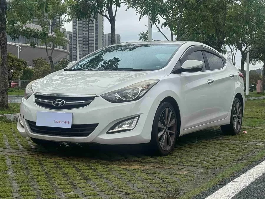 Hyundai Elantra