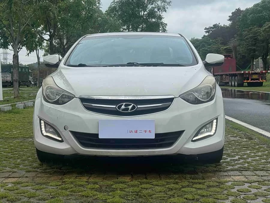 Hyundai Elantra