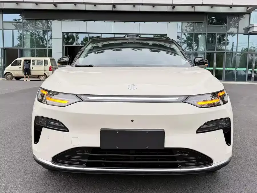 Leapmotor C11