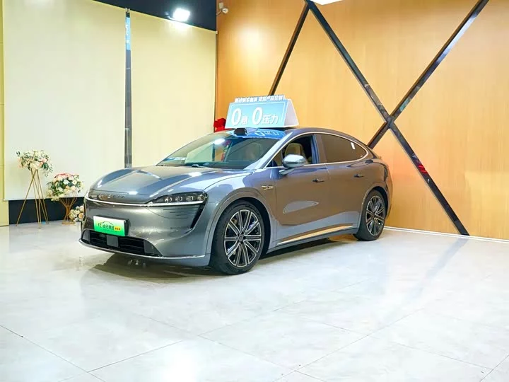 Luxeed R7