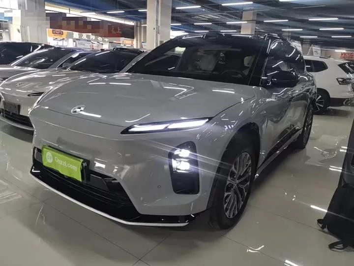 NIO ES6
