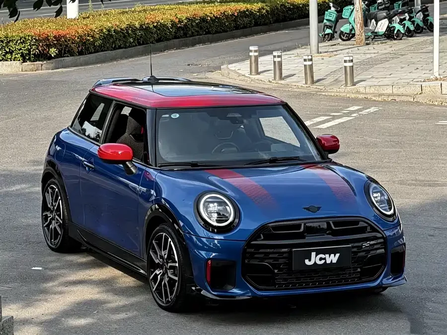 MINI JCW
