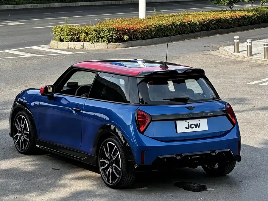 MINI JCW