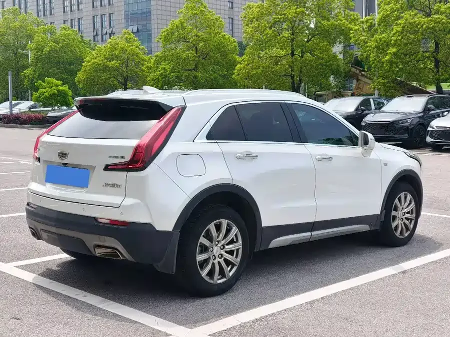 Cadillac XT4