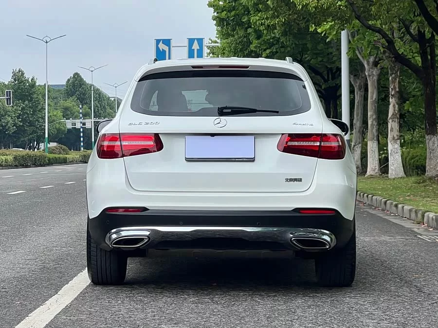 Mercedes Benz GLC