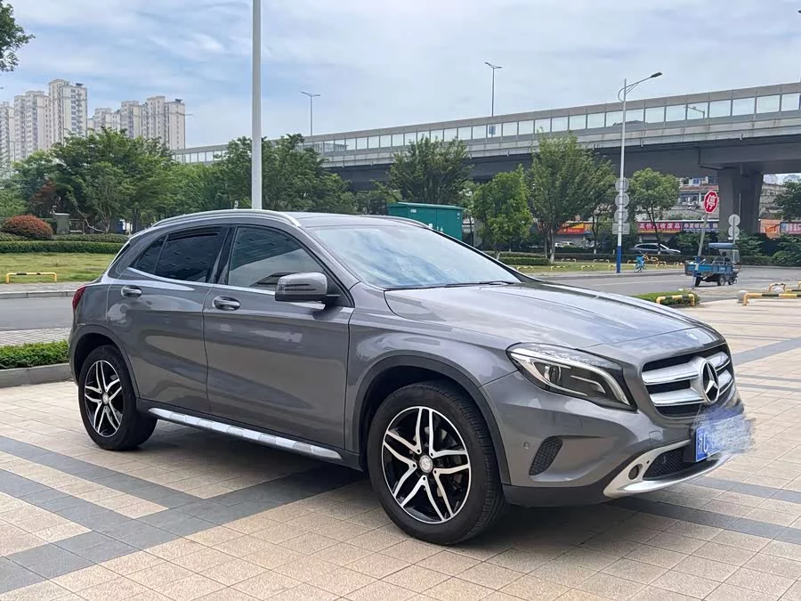 Mercedes Benz GLA