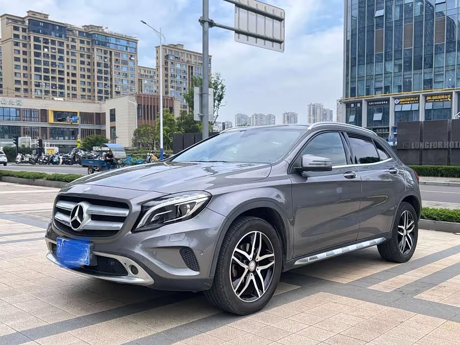 Mercedes Benz GLA