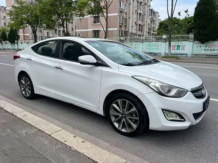 Hyundai Elantra