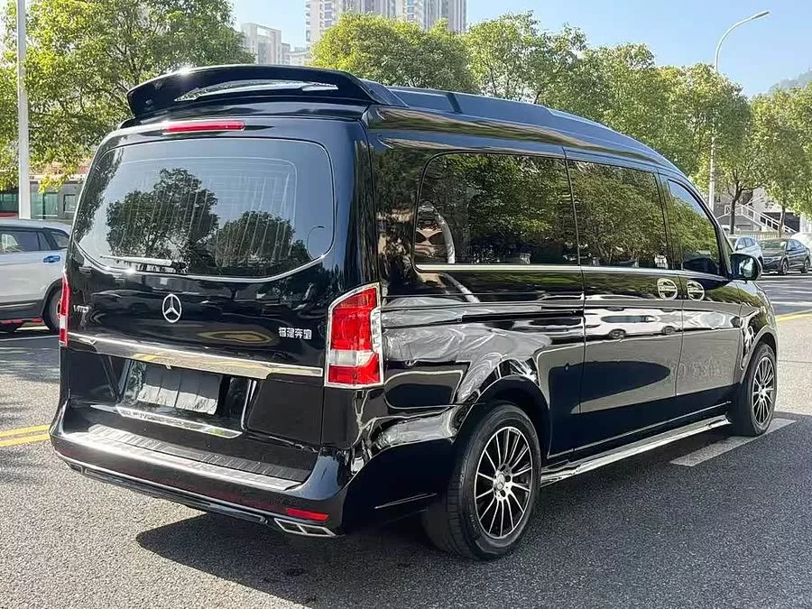Mercedes Benz Vito