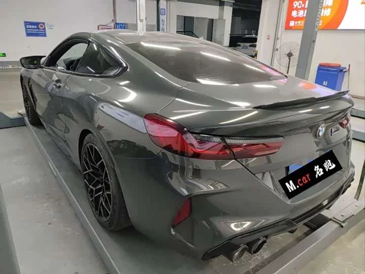 BMW M8