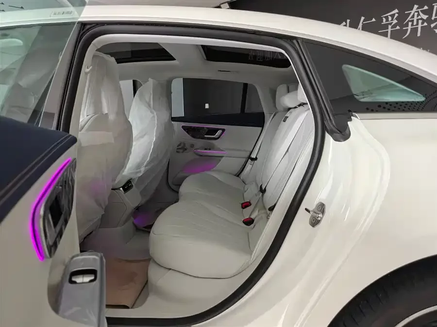 Mercedes Benz EQE