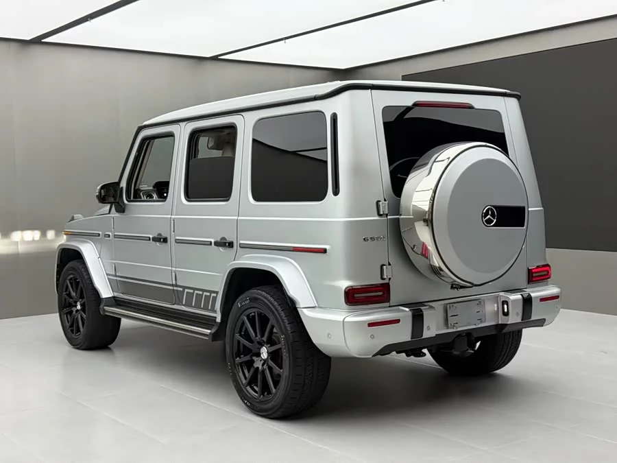 Mercedes Benz G-rated
