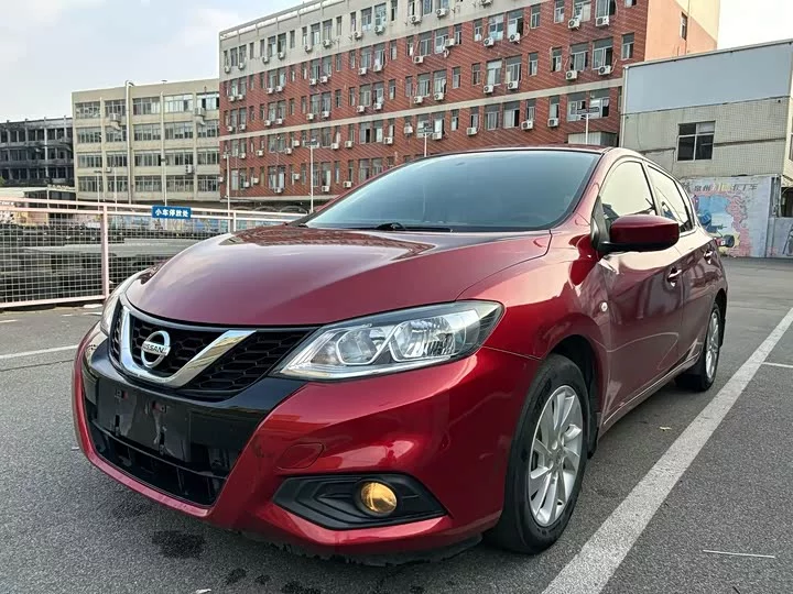 Nissan Tiida
