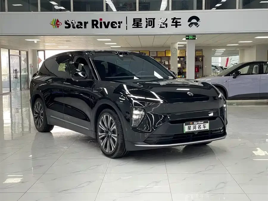 NIO ES8