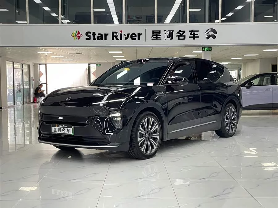 NIO ES8