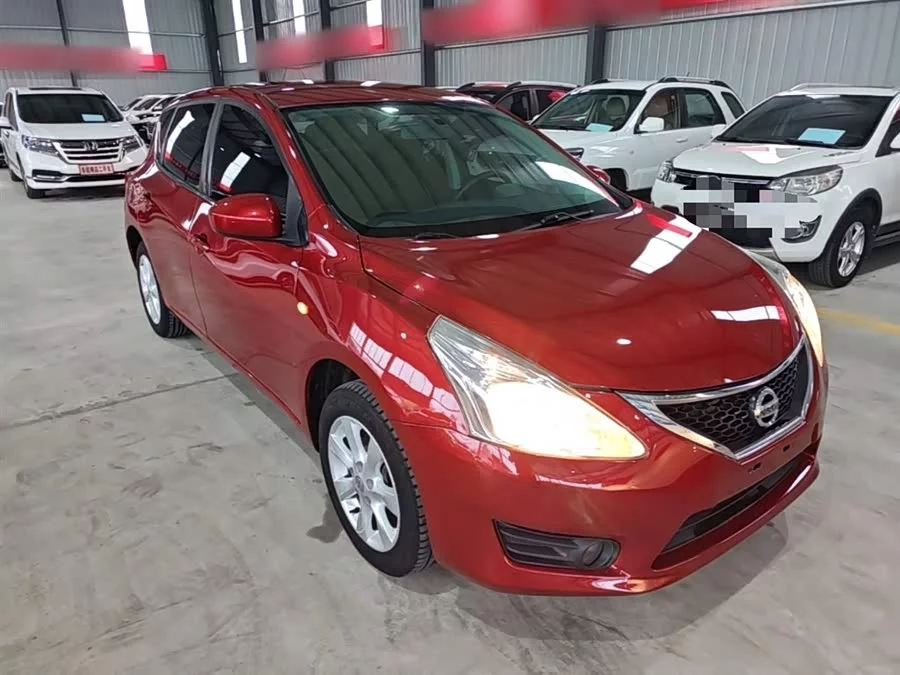 Nissan Tiida