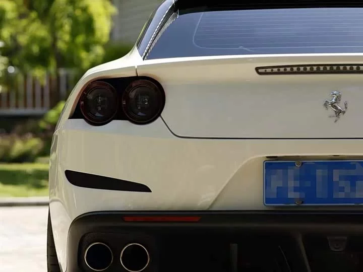 ferrari GTC4Lusso