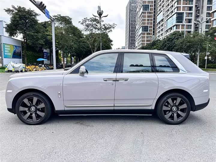 Rolls Royce Cullinan