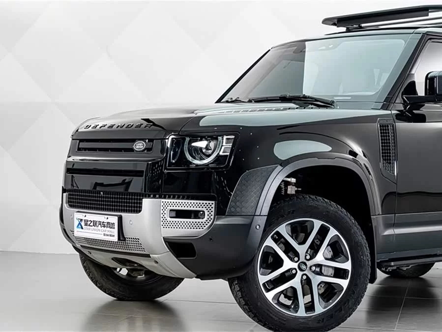 Land Rover guard
