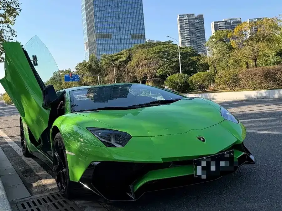 Lamborghini Aventador