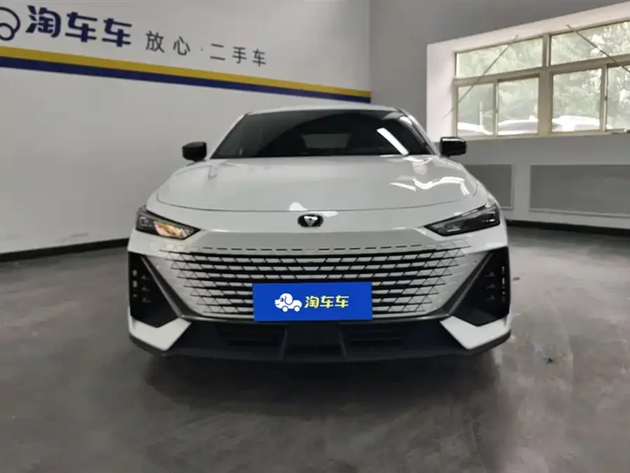 Changan UNI-V