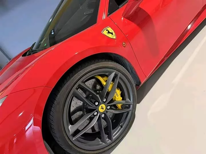 ferrari 488