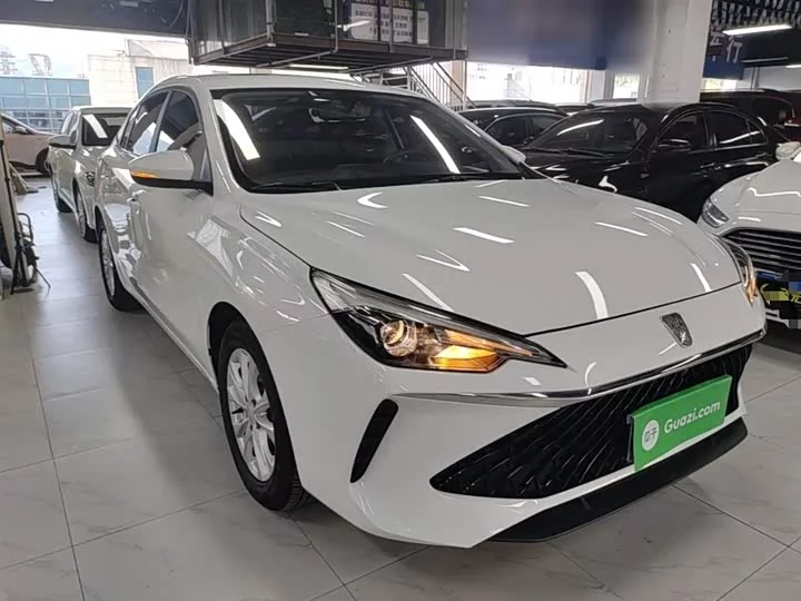 Roewe i5