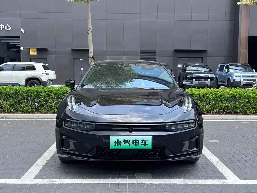 Zeekr 001