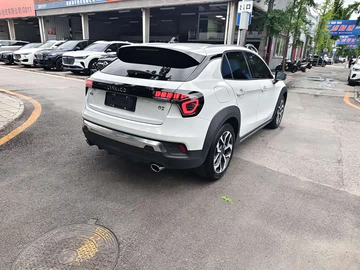 Lynk & Co 02