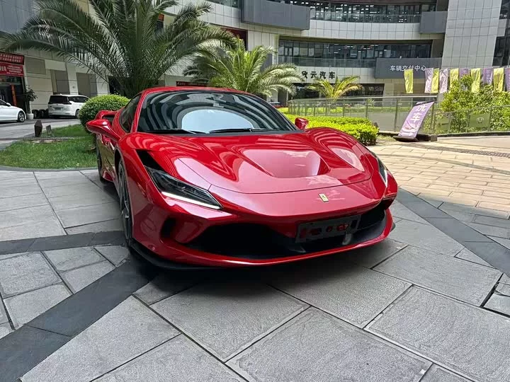 ferrari F8