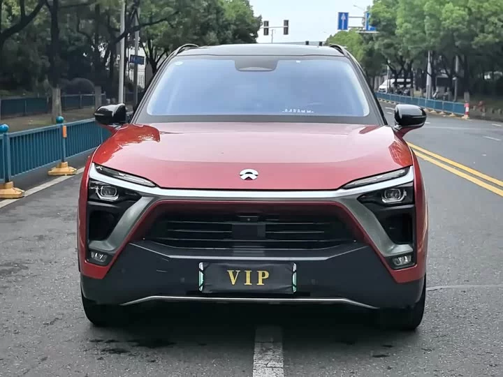 NIO ES8