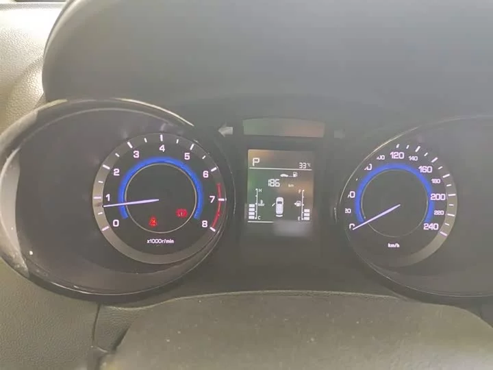 Changan CS15