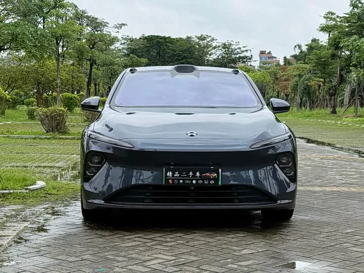 NIO ET7