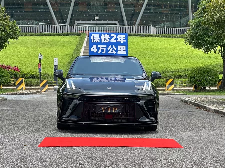 Lynk & Co 03