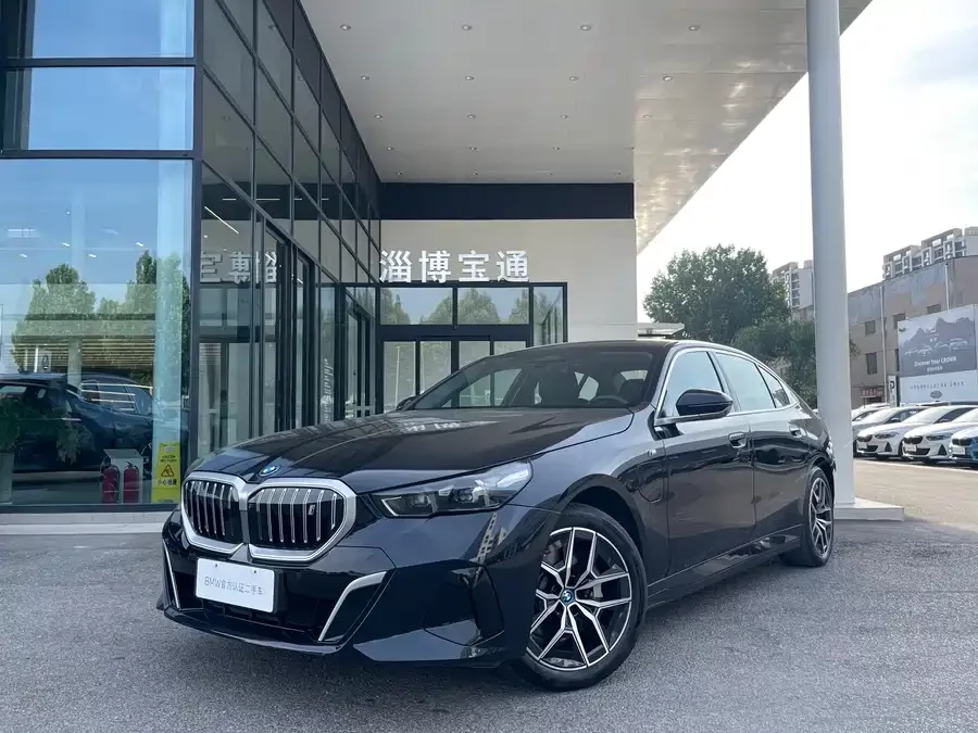 BMW i5