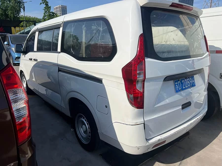 Wuling Journey Classic