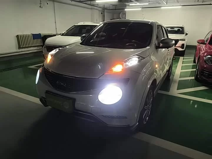 Infiniti ESQ