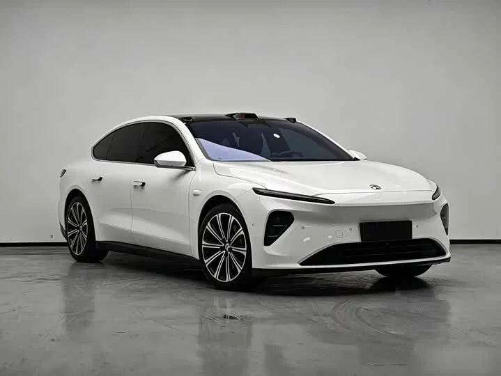 NIO ET7