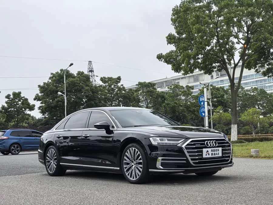 Audi A8