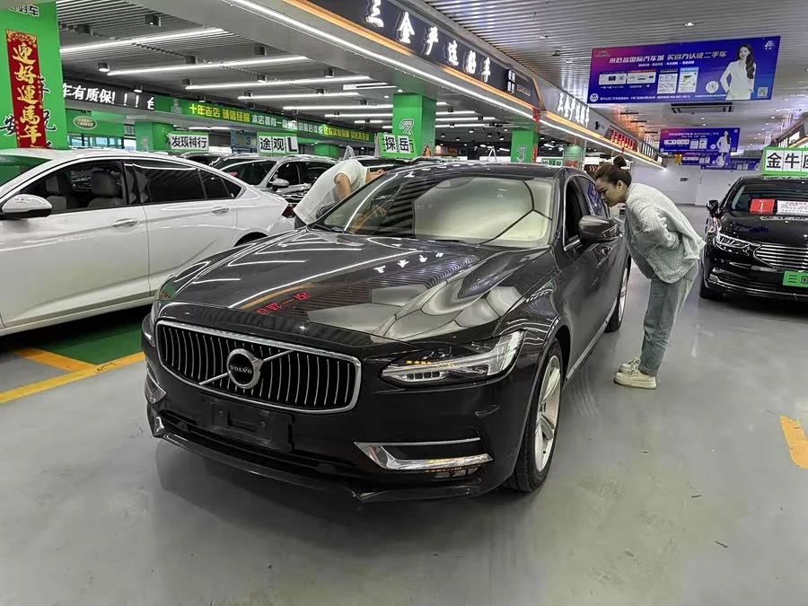 Volvo S90