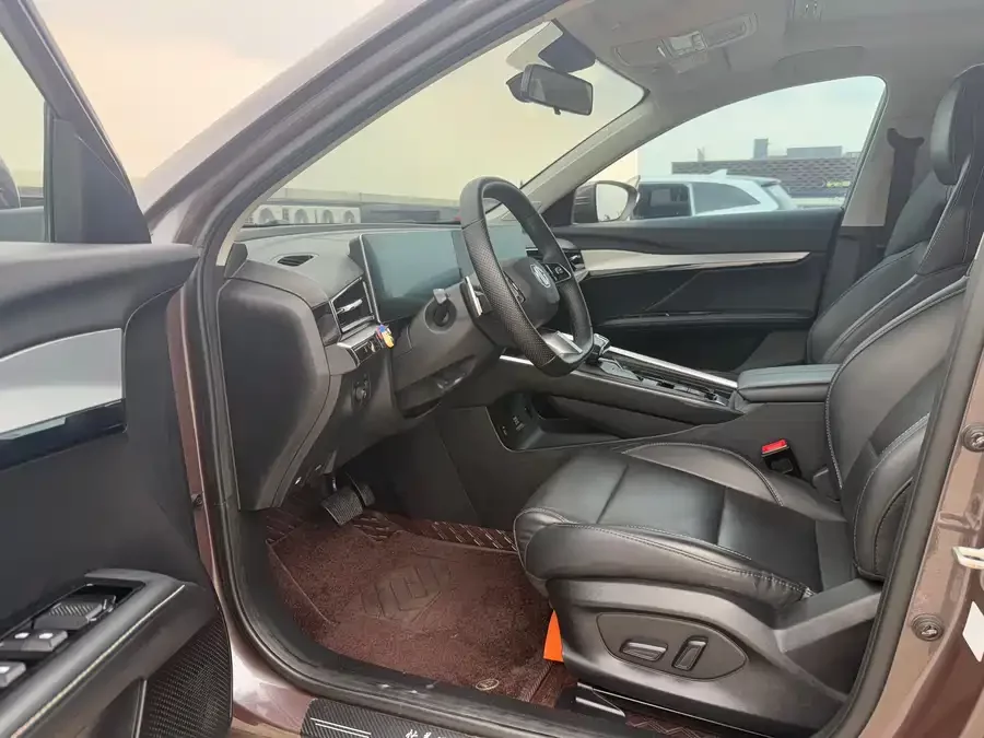MG 5 Scorpio