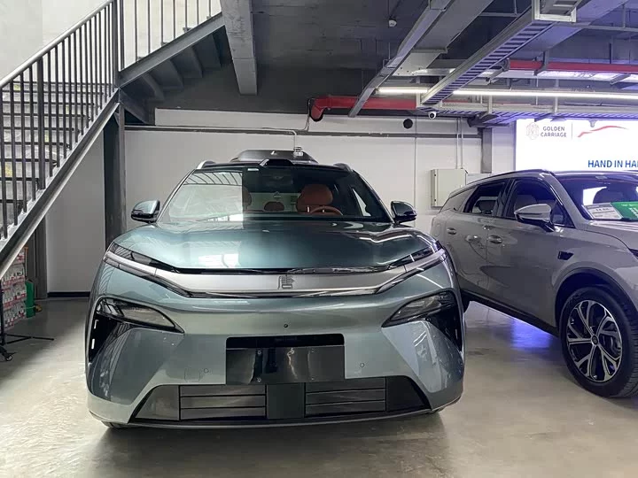 BYD Tang L