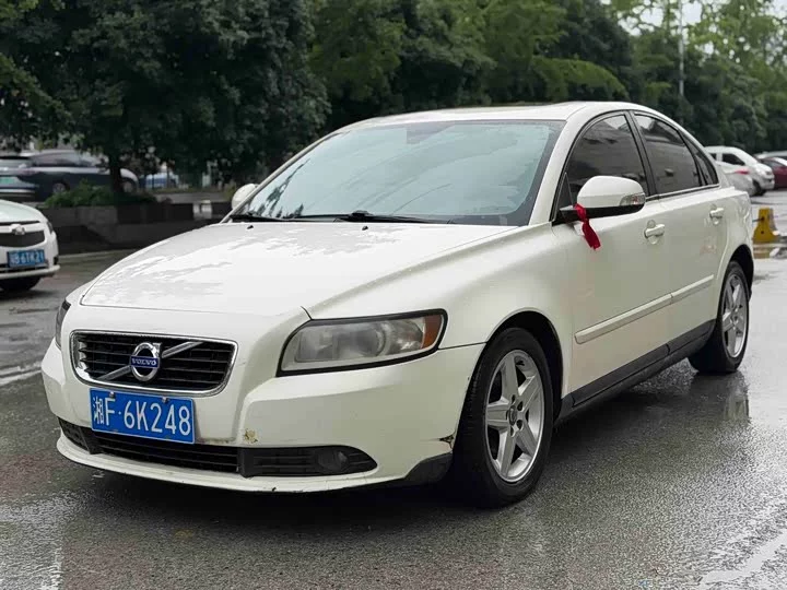 Volvo S40