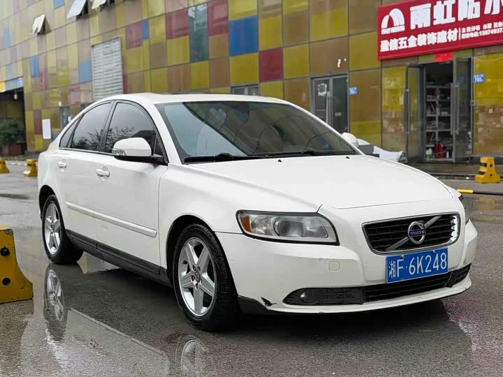 Volvo S40