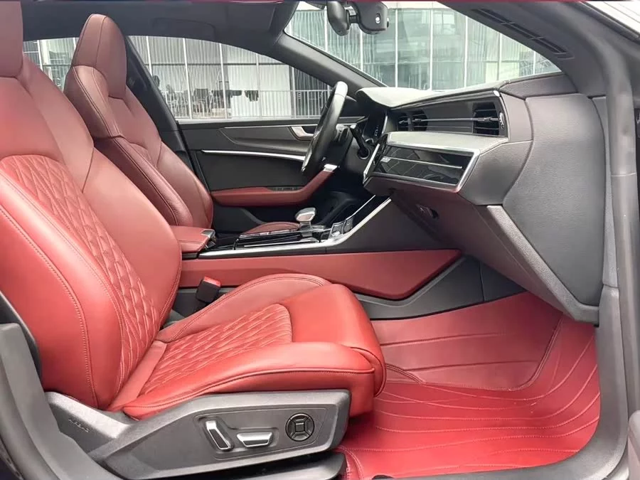 Audi A7L