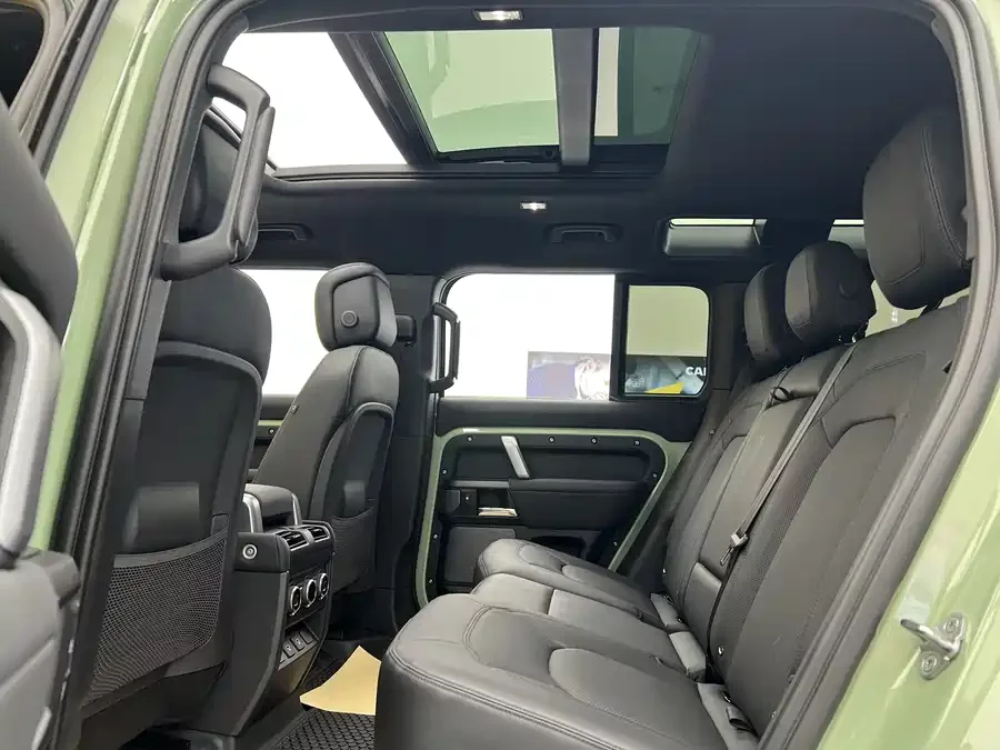 Land Rover guard